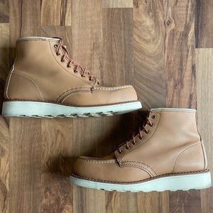 Red Wing Heritage Women’s 6-Inch Classic Moc Size 8.5